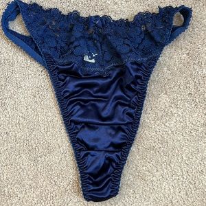 Vintage Victoria Secret thong panties size small